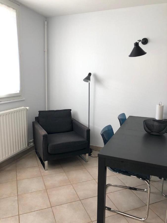 Chambre Paisible Tout Confort Bed & Breakfast Courcouronnes Dış mekan fotoğraf